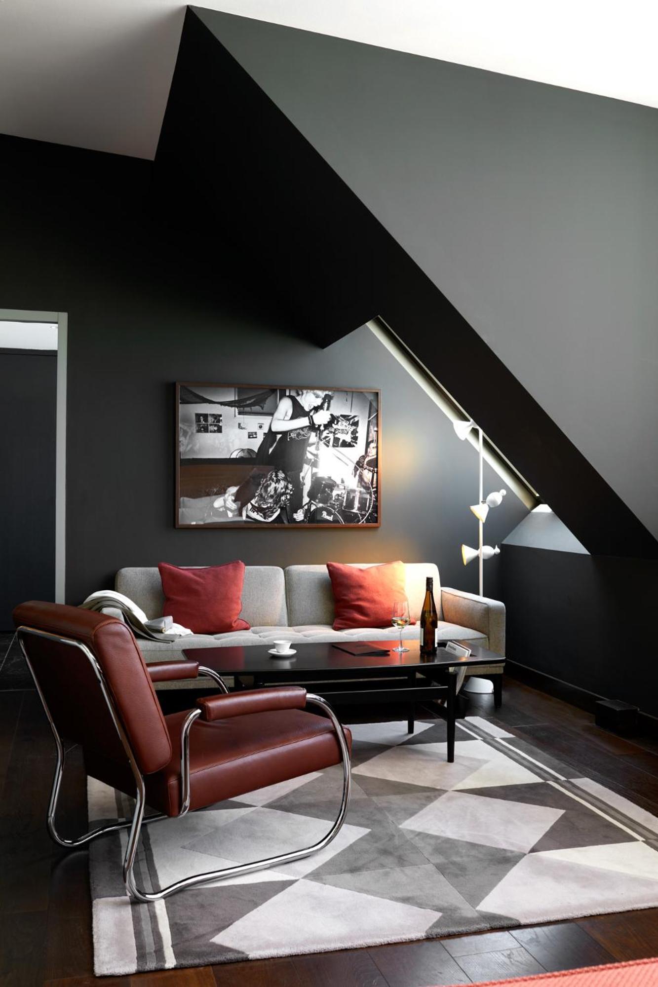 Courtyard Deluxe Top Floor