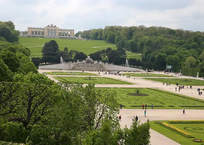 Ferienvermietung: Schloß Schönbrunn Grand Suite